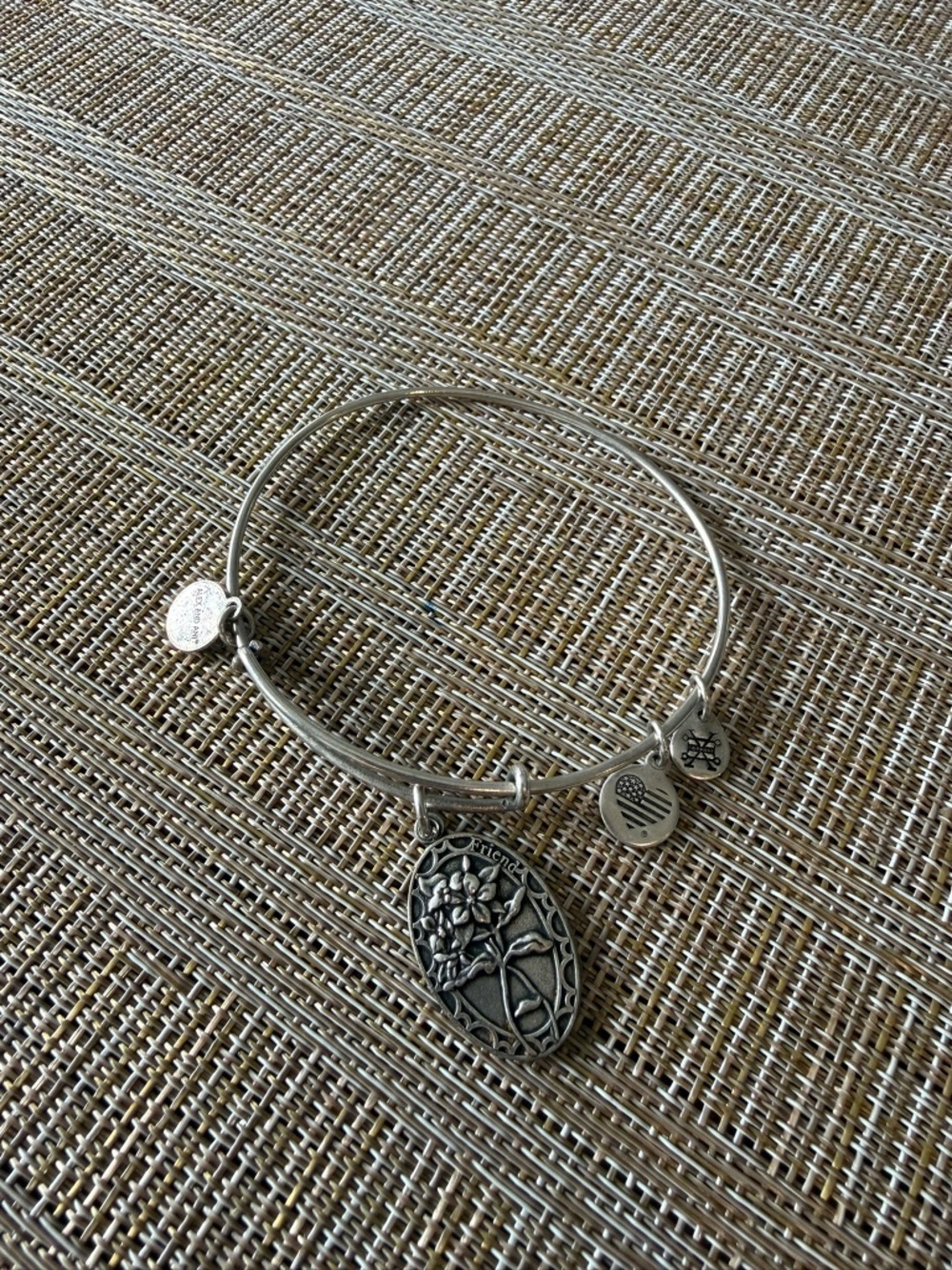 ALEX & ANI $35 Womens Silver Friend Dangle Bangle Stacking Bracelet V20